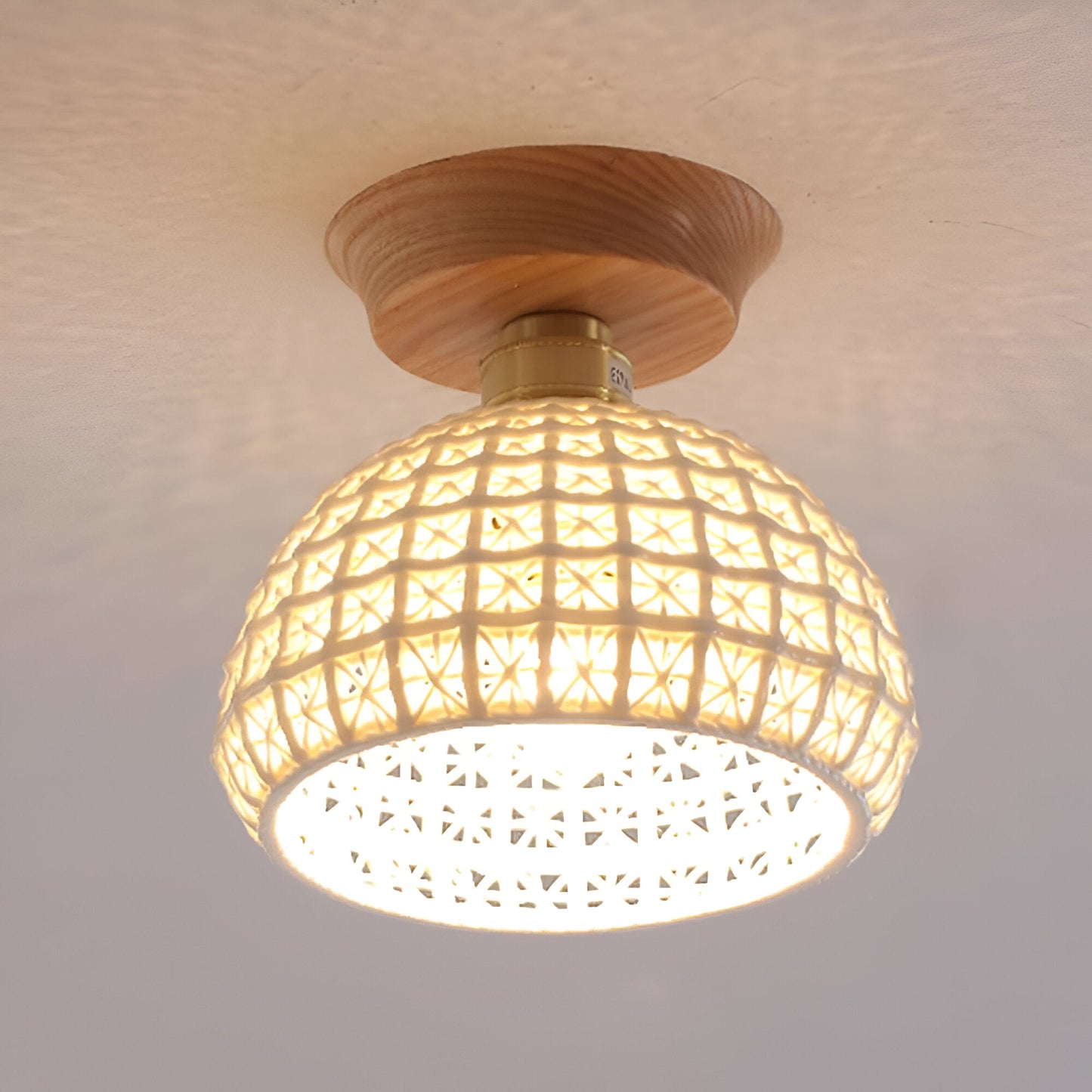 White Scandinavian Ceramic Pendant Light - Halri