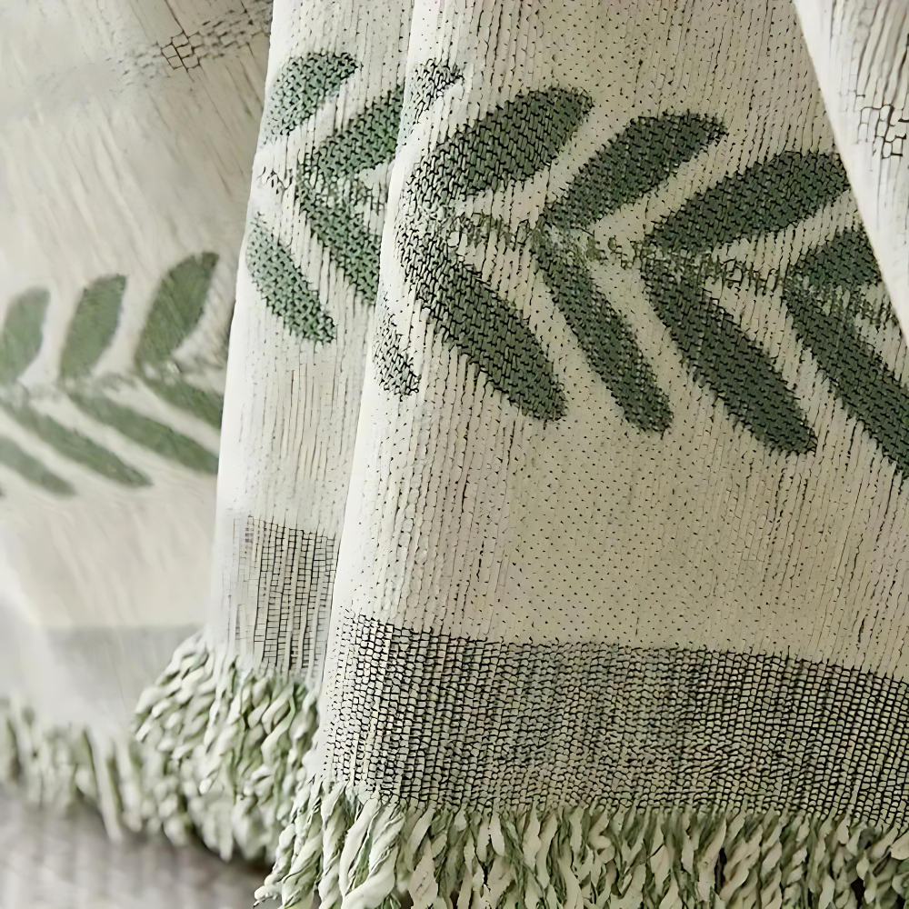 Stylish Sofa Throw Blanket with Fringe