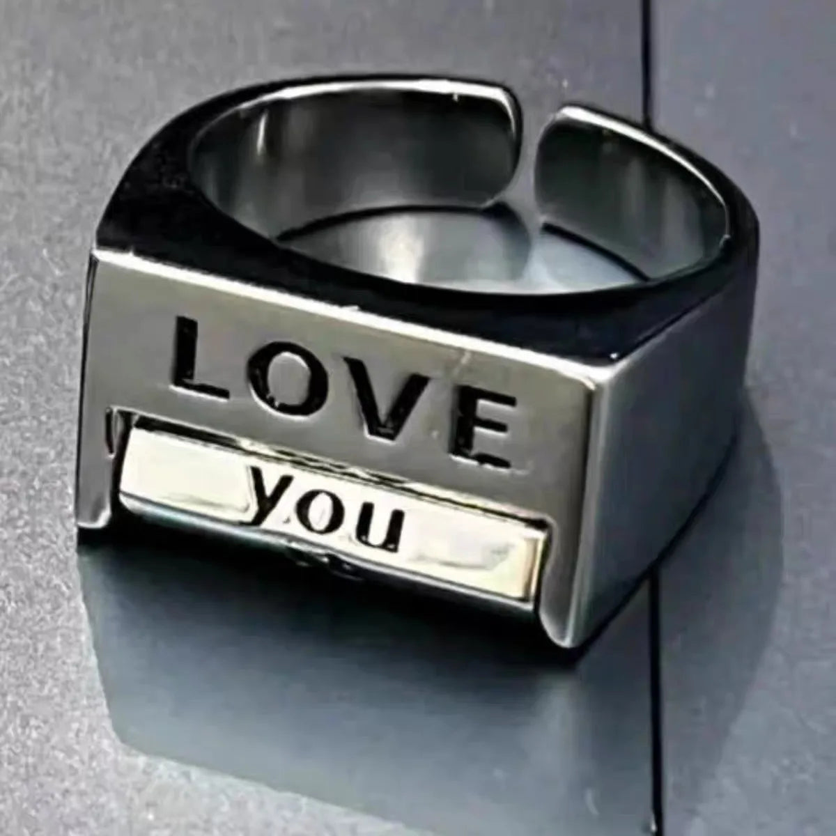 Edgy Mood Swing Rotating Ring