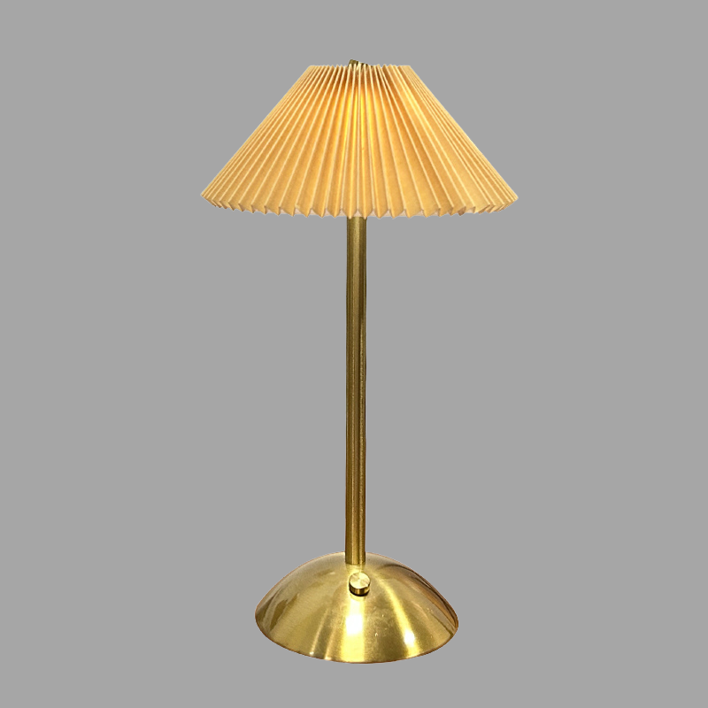 Cozy Nordic Table Lamp - Halri