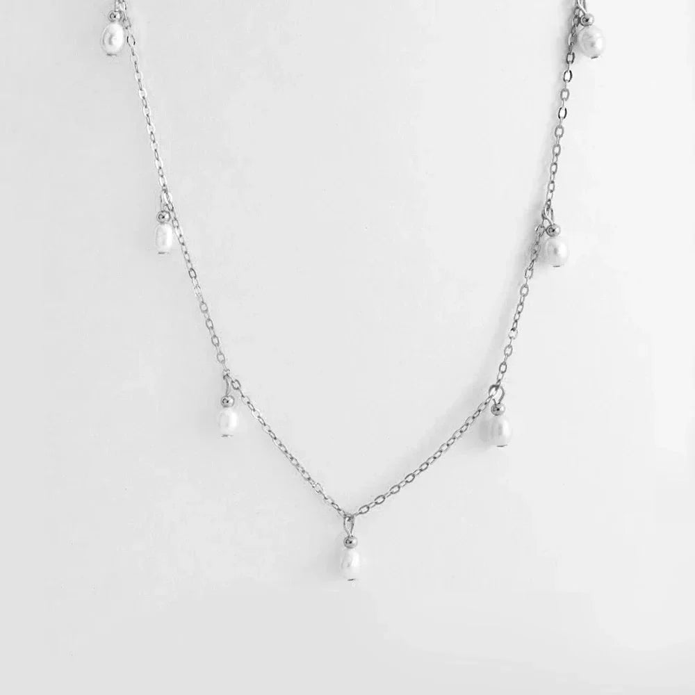 Halri | Elegant White Pearl Pendant Necklace
