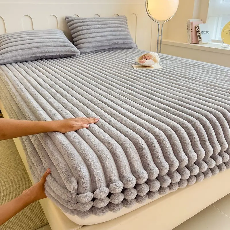 Plush Comfortable Fitted Bed Sheet