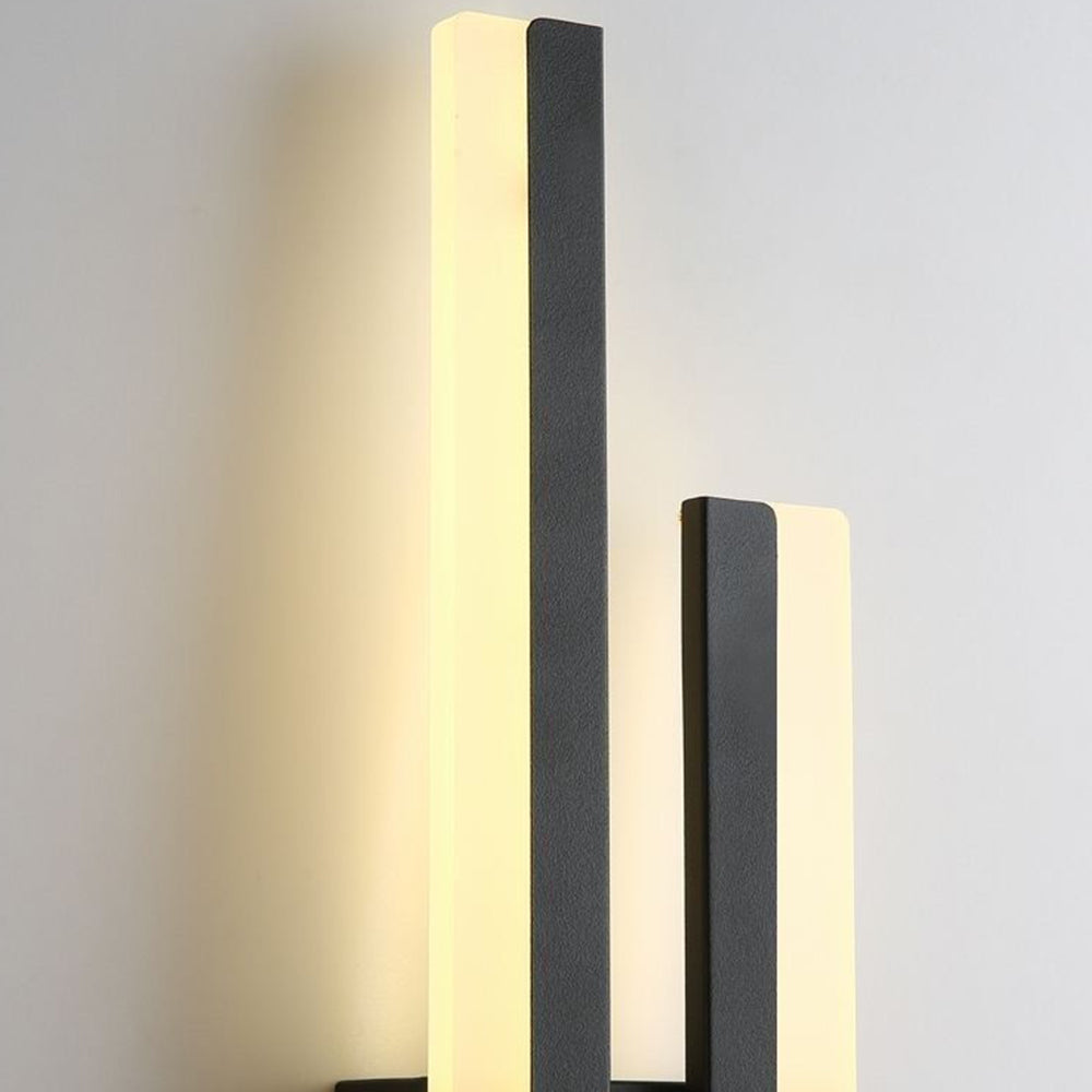 Thin LED Wall Lamp Sleek Contemporary Style