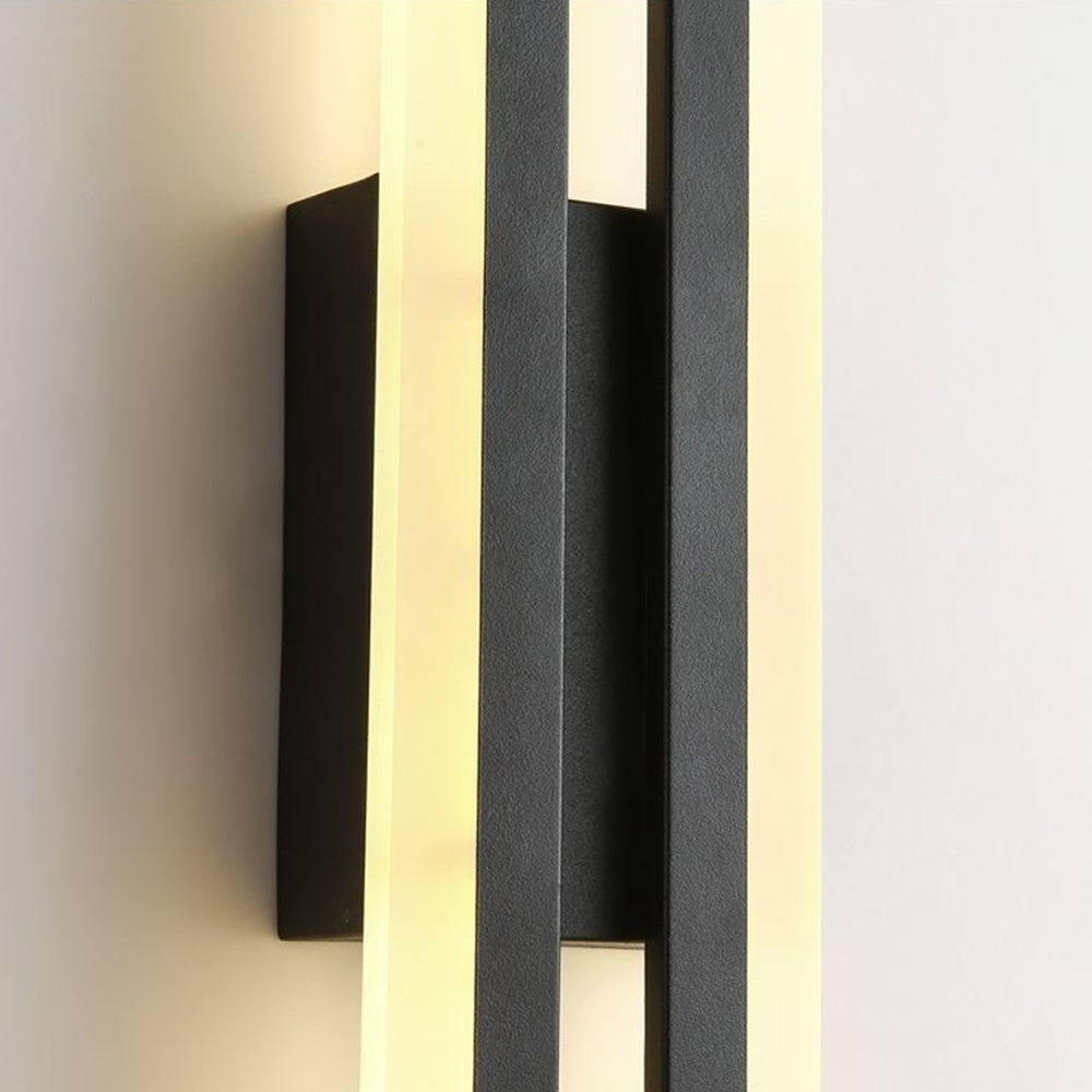 Thin LED Wall Lamp Sleek Contemporary Style