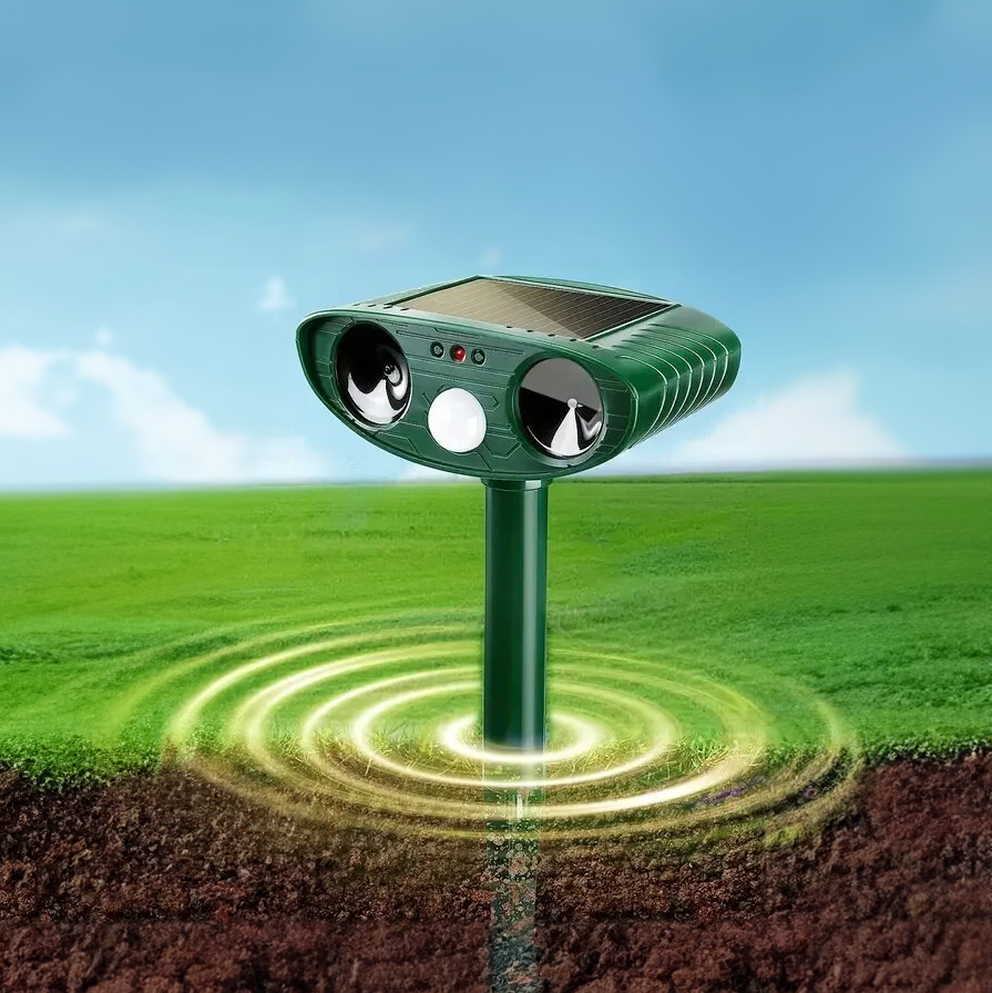 Outdoor Animal Repellent Ultrasonic Fox Deterrent Device - Halri