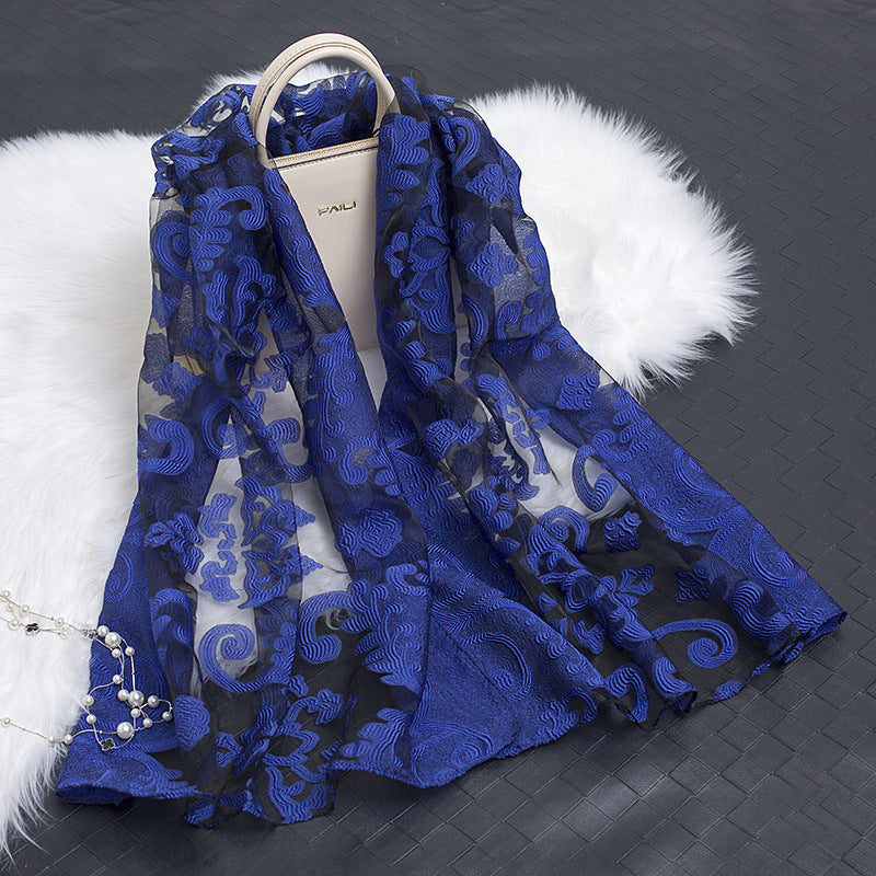 Elegant Lightweight Scarf with Floral Pattern