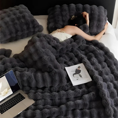 Plush Faux Fur Soft Throw Blanket