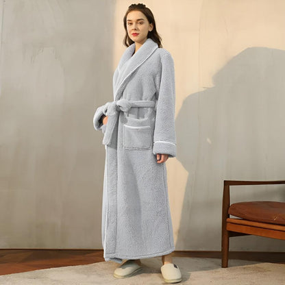 Soft Plush Robe for Cozy All Season Wear