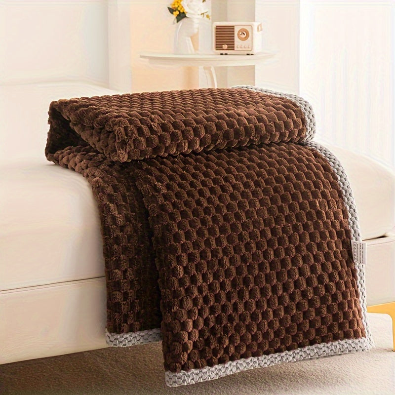 Cozy Plush Throw Blanket – Soft Fleece Blanket for Home - Halri