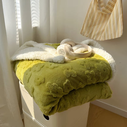 Cozy Plush Sherpa Blanket for All Seasons