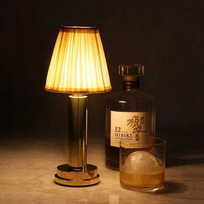 Sleek Wireless Table Light - Halri