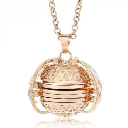 Delicate Foldable Wing Pendant Necklace - Halri