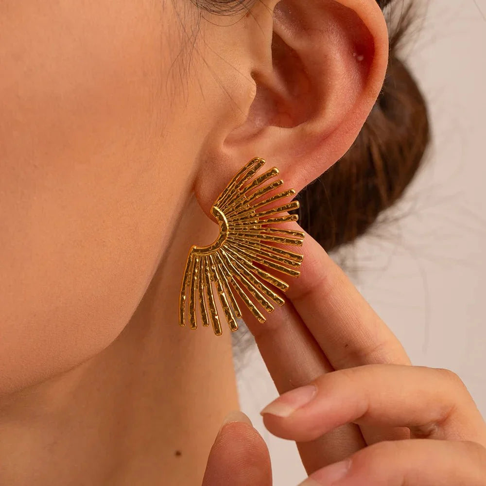 Delicate 18k Gold Drop Earrings - Halri