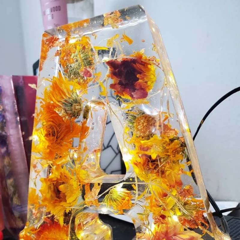 Customizable Floral LED Table Lamp
