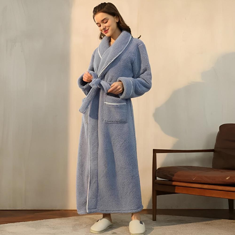 Soft Plush Robe for Cozy All Season Wear