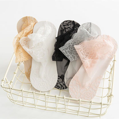 Chic Ladies' Delicate Lace Socks - Halri