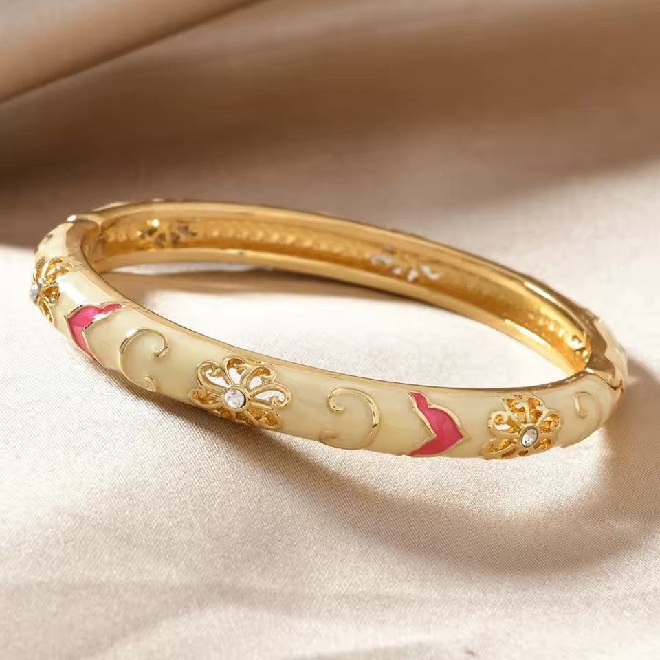 Beautiful Flower Patterned Bangles