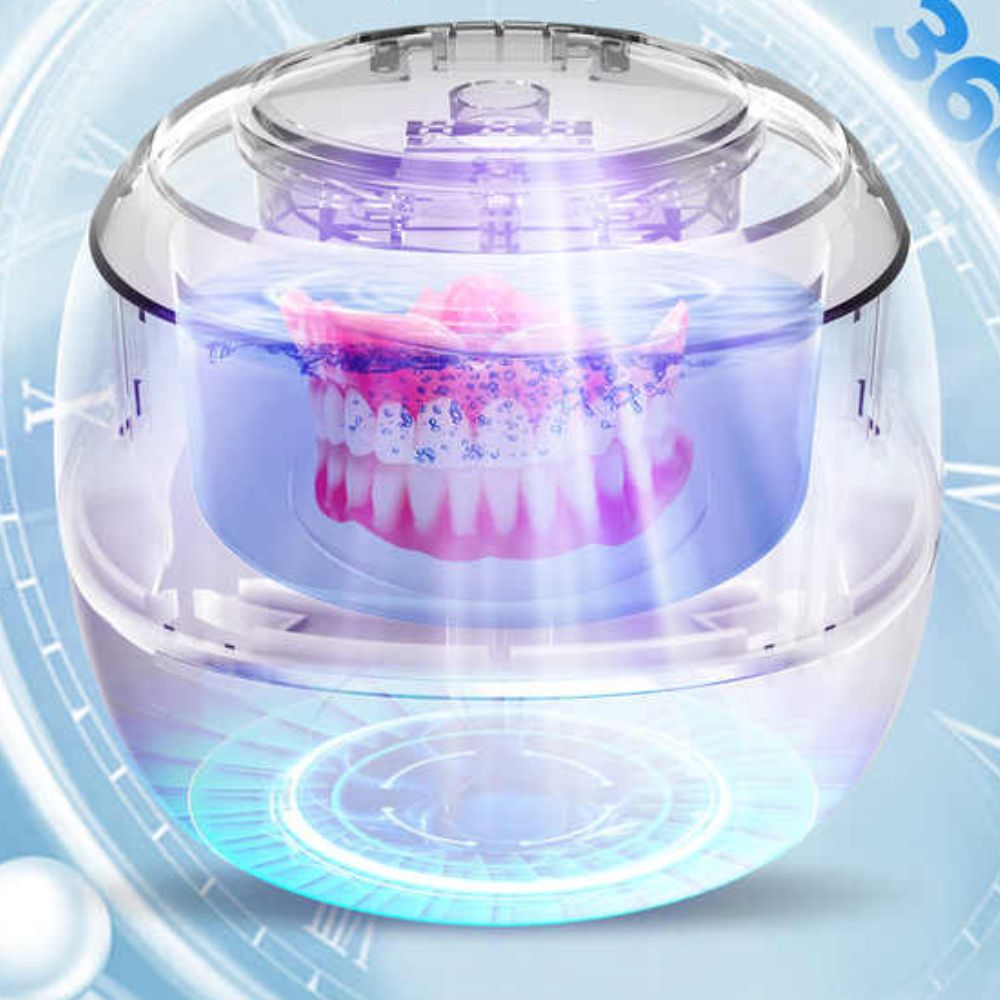 Compact Travel Denture Cleaning Device
