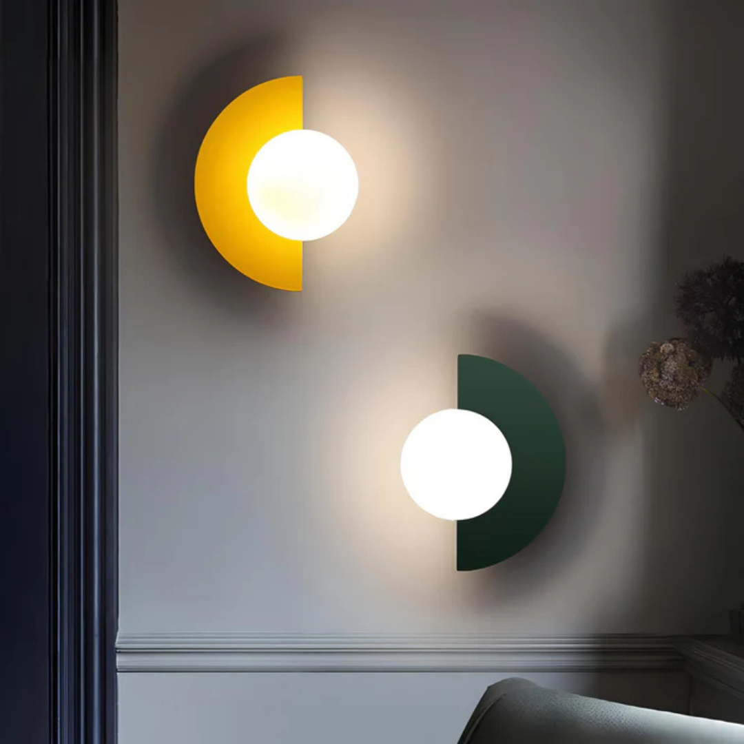 Modern Indoor Wall Light - Halri