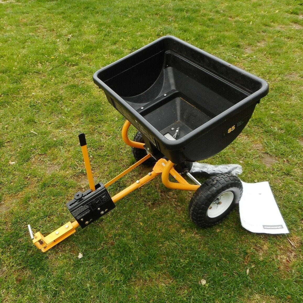 Tow Behind Large Capacity Compost Manure Spreader