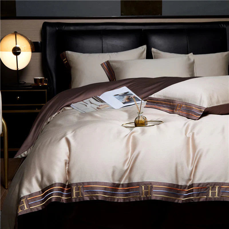Soft Satin Bedding 4-Piece Set - Halri