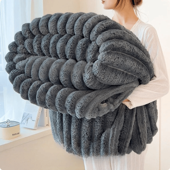 Cozy Halri Soft Plush Throw Blanket
