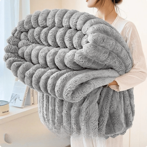 Cozy Halri Soft Plush Throw Blanket