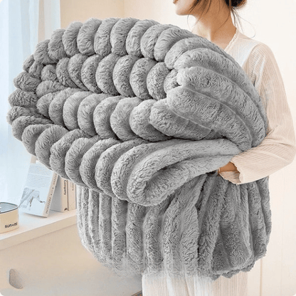 Cozy Halri Soft Plush Throw Blanket