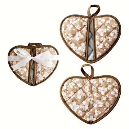 Heat Resistant Oven Mitts Set with Cute Heart Grips