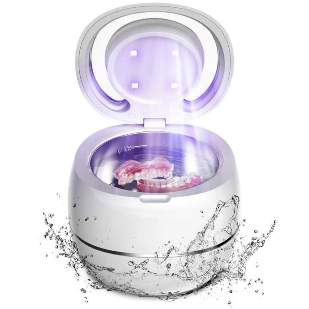 Compact Travel Denture Cleaning Device