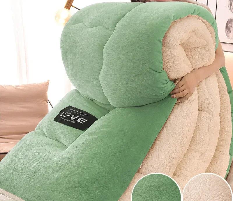 Cozy Warm Winter Duvet with Soft Fleece Lining