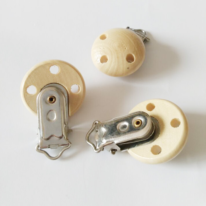 Easy Wood Baby Clip with Secure Metal Fastener