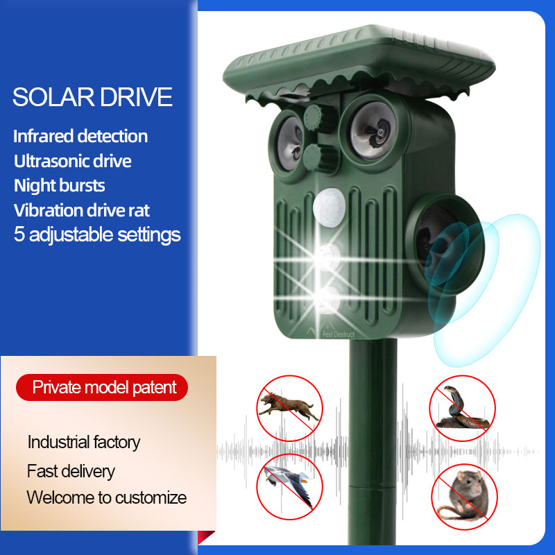 Outdoor Solar Deer Deterrent | Waterproof and Adjustable