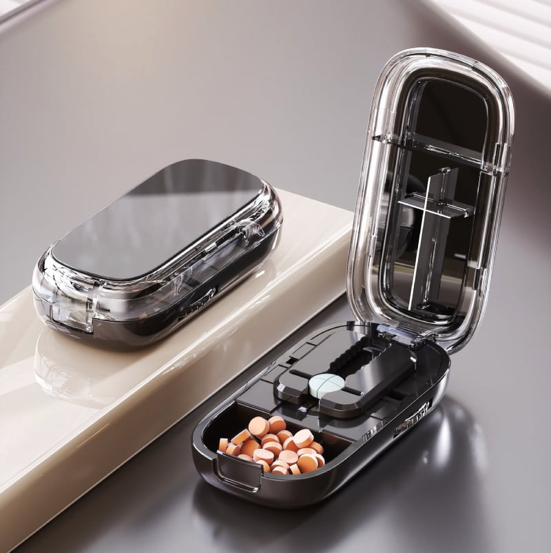 Compact Pill Box with Adjustable Cutting Guide