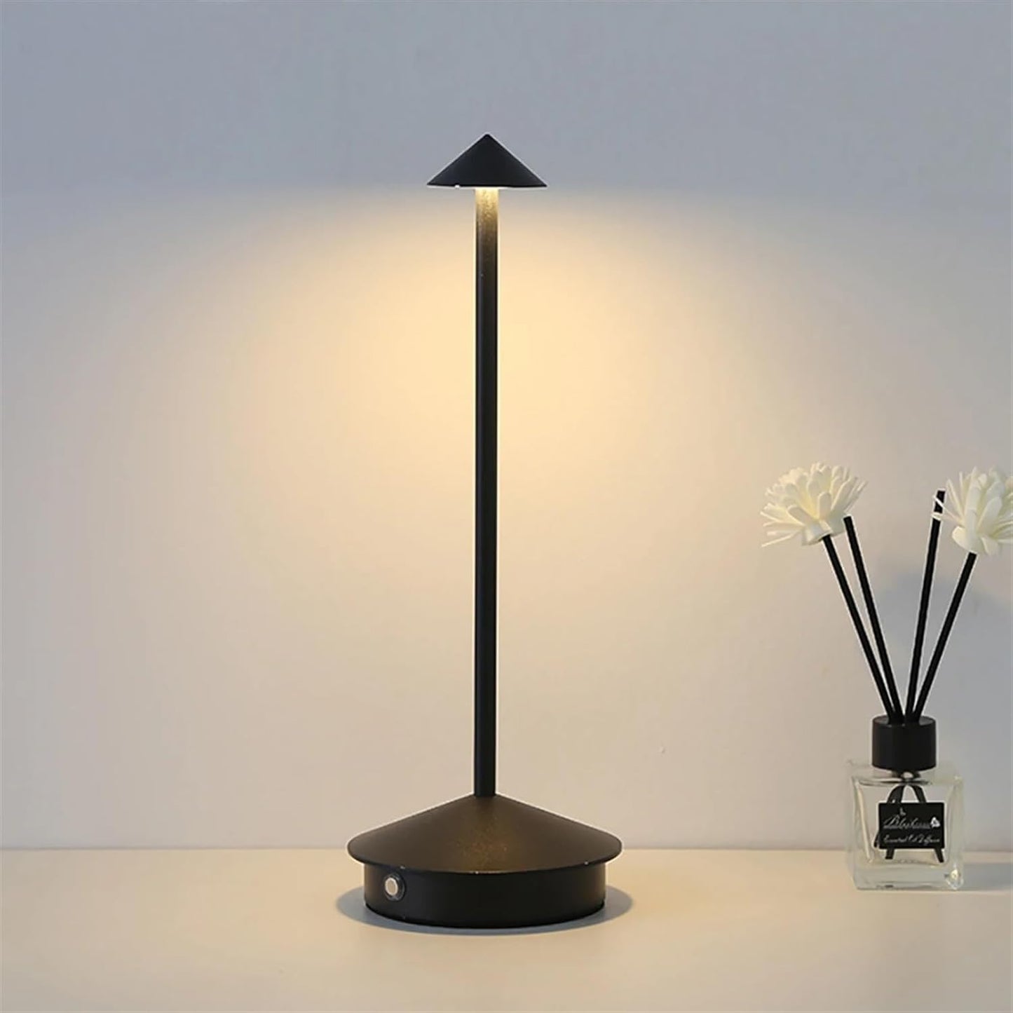 Contemporary Robyn Arrow Desk LED Light - Halri