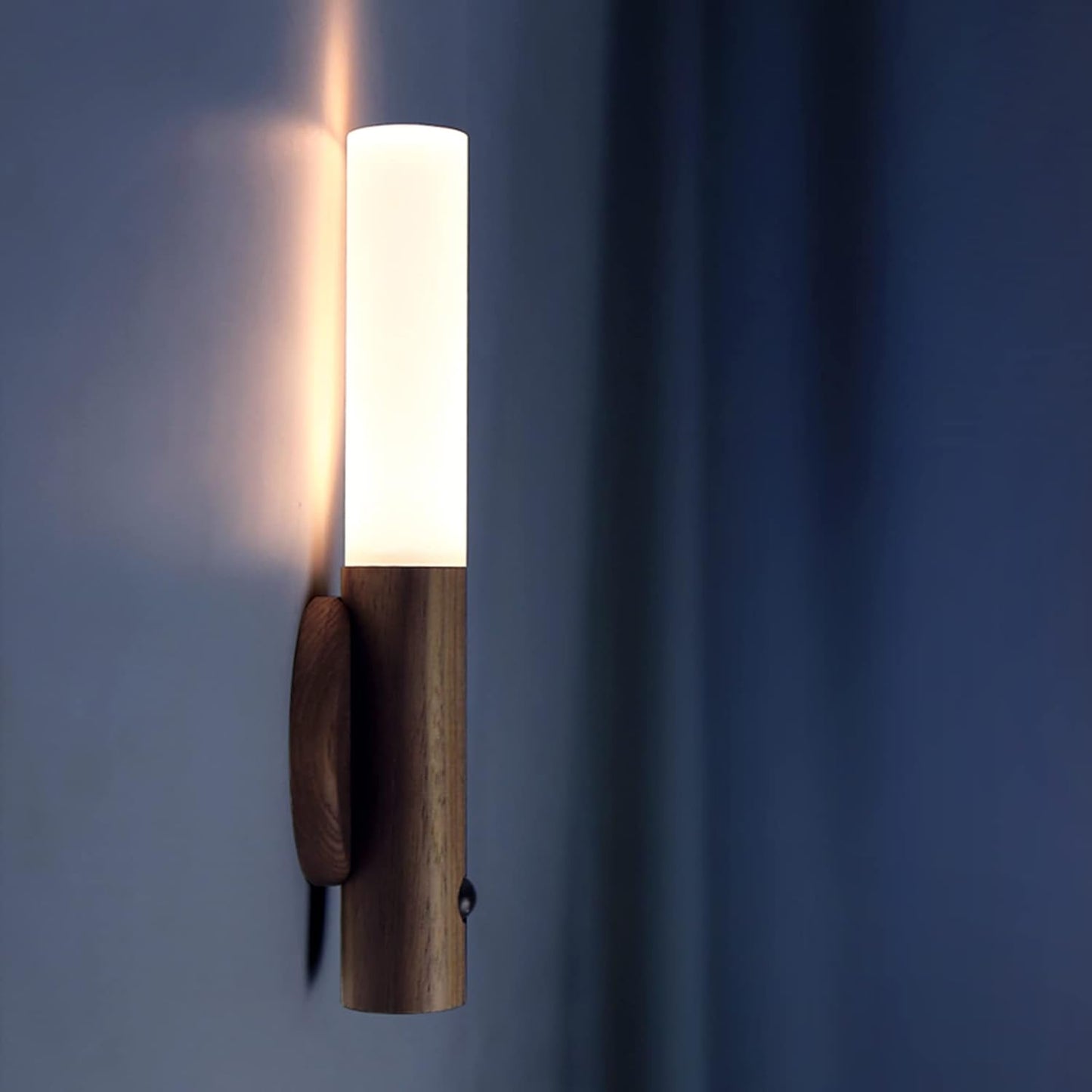 Bright LED Motion Sensor Light - Halri
