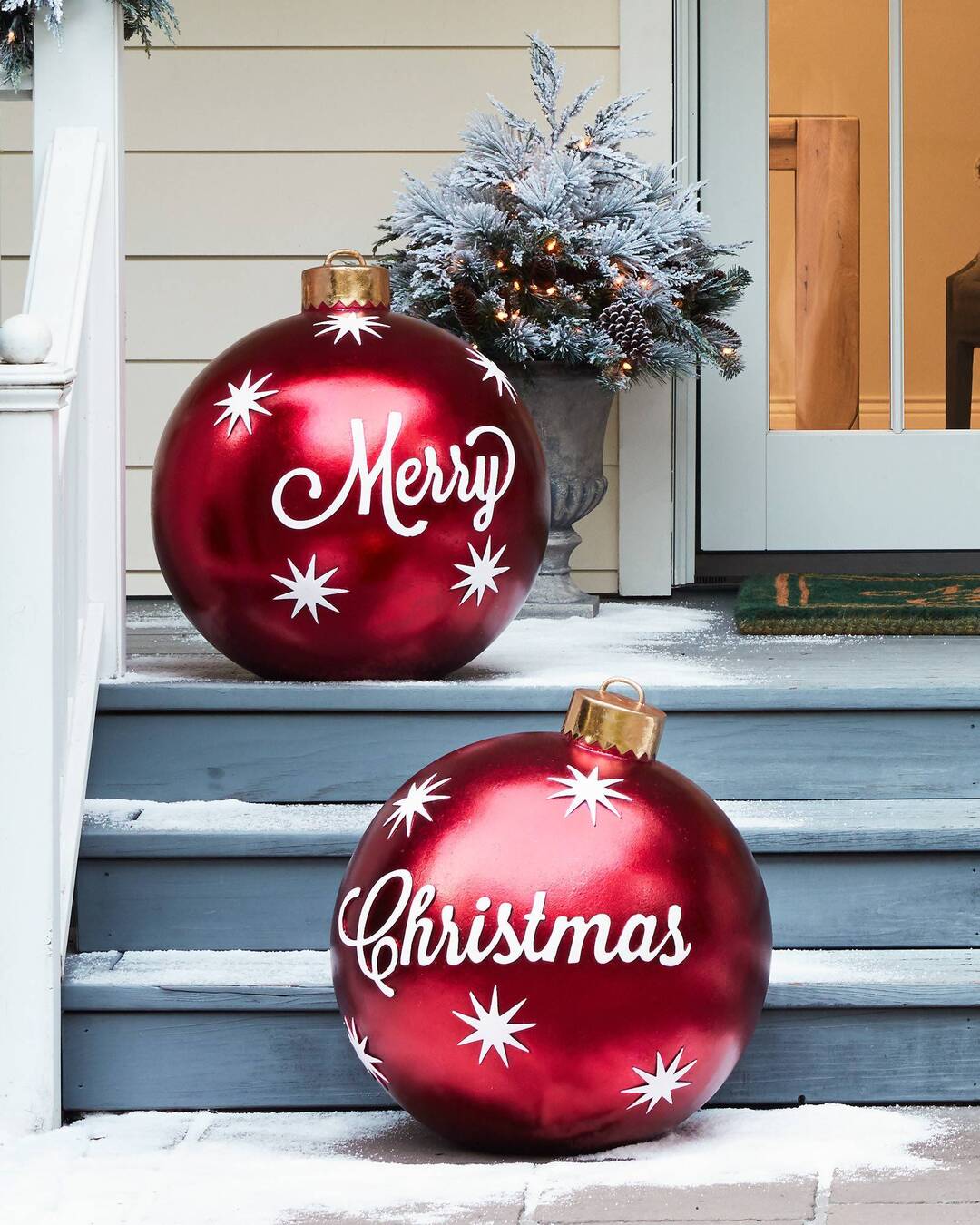Holiday Outdoor Inflatable Christmas Ball Decoration
