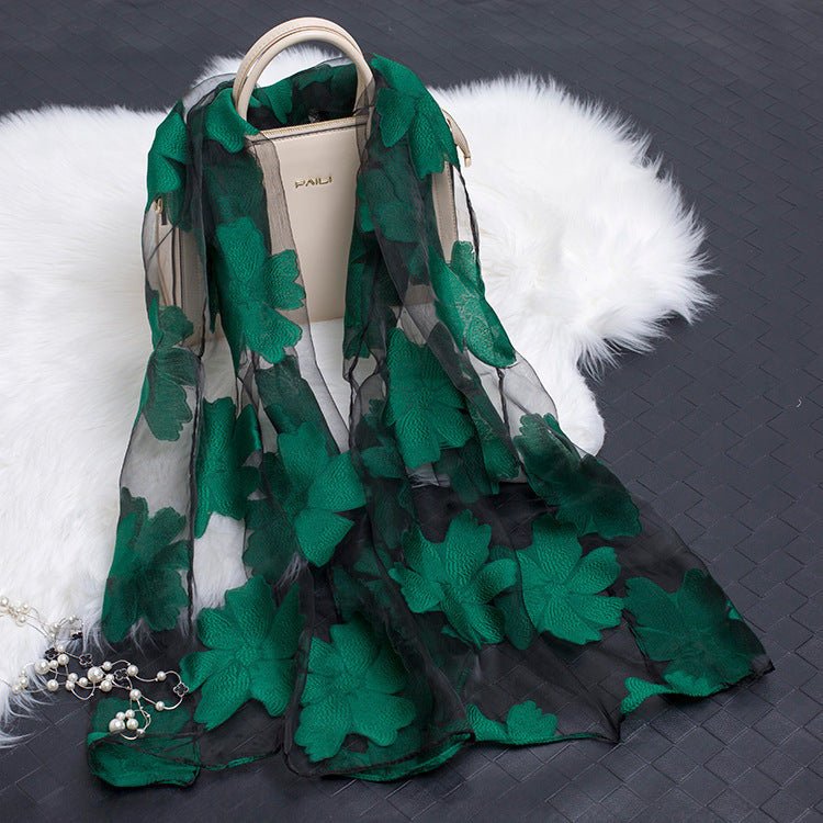Elegant Lightweight Scarf with Floral Pattern