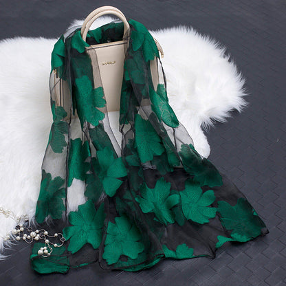 Elegant Lightweight Scarf with Floral Pattern
