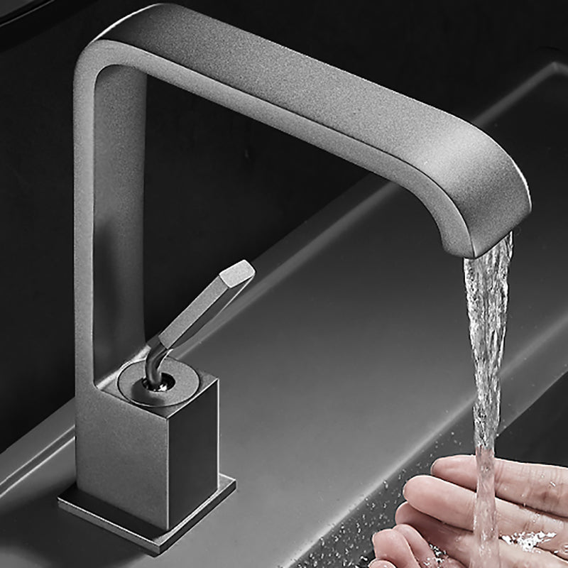 Luxury Chrome Widespread Bathroom Sink Faucet