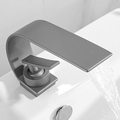 Luxury Chrome Widespread Bathroom Sink Faucet