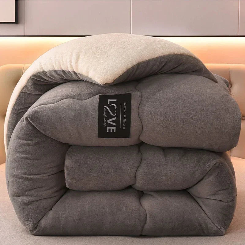 Cozy Warm Winter Duvet with Soft Fleece Lining - Halri