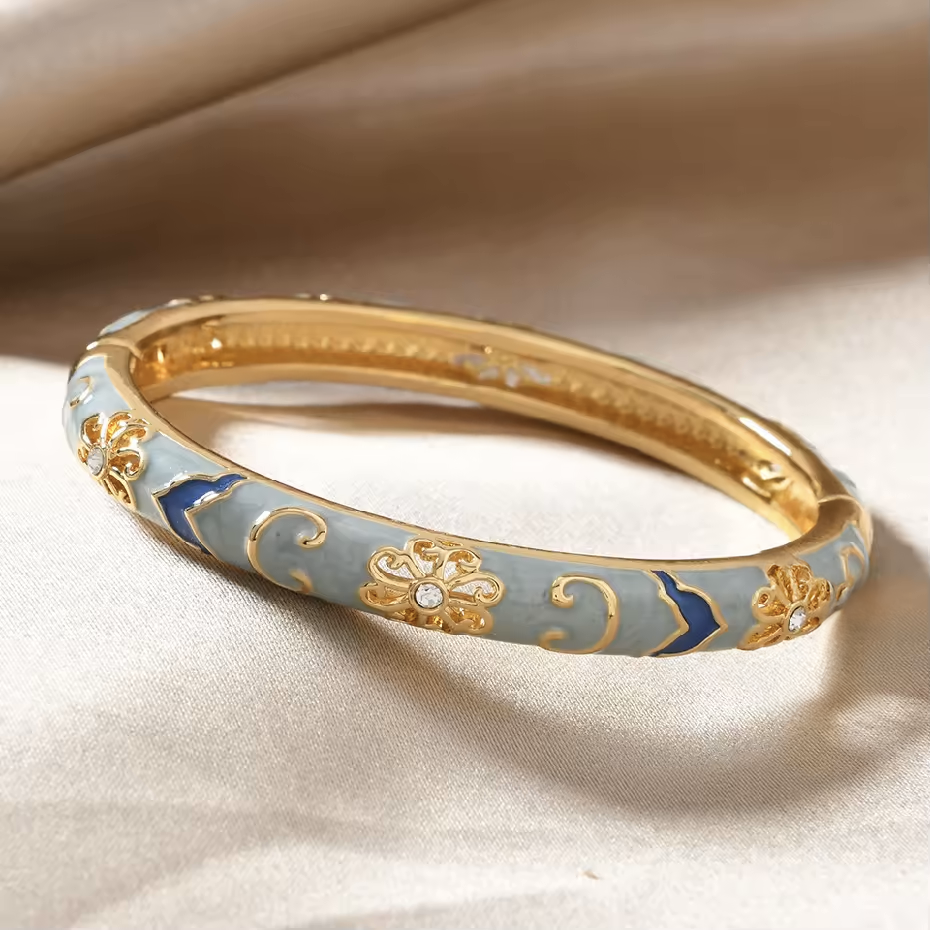 Beautiful Flower Patterned Bangles