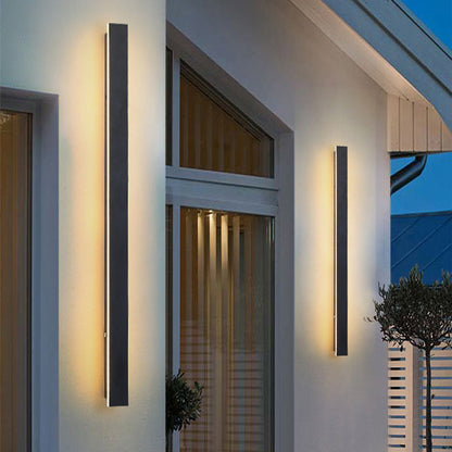 Durable Weatherproof LED Outdoor Wall Light - Halri