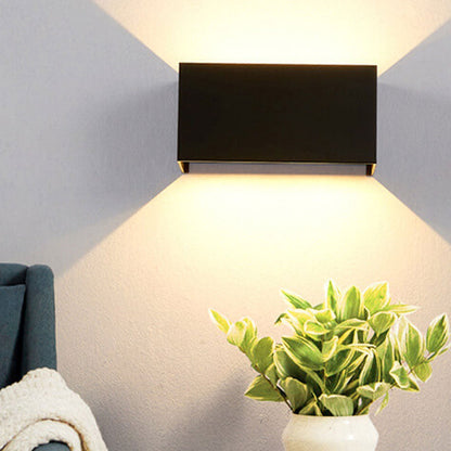 Contemporary Outdoor LED Wall Light – Waterproof Up Down Lamp - Halri
