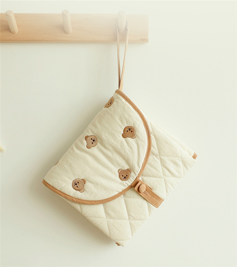 Portable Baby Changing Pad with Cute Bear Design - Halri