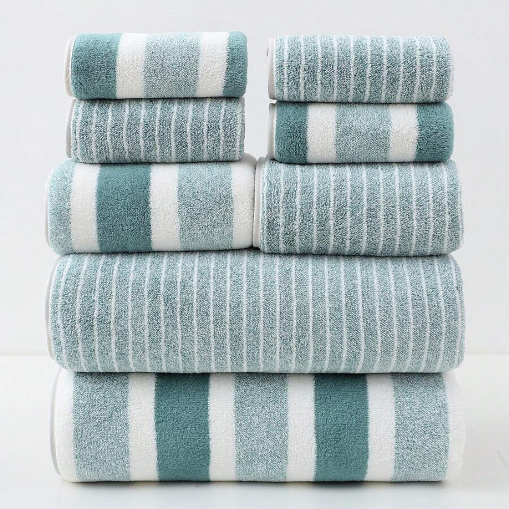 8-Piece Luxury Bath Towel Set in Plush Coral Fleece – Soft, Quick-Drying, and Lightweight for Everyday Use 2