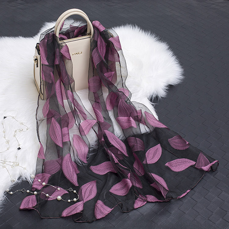 Elegant Lightweight Scarf with Floral Pattern