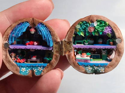 Small Wooden Illuminated House Decoration