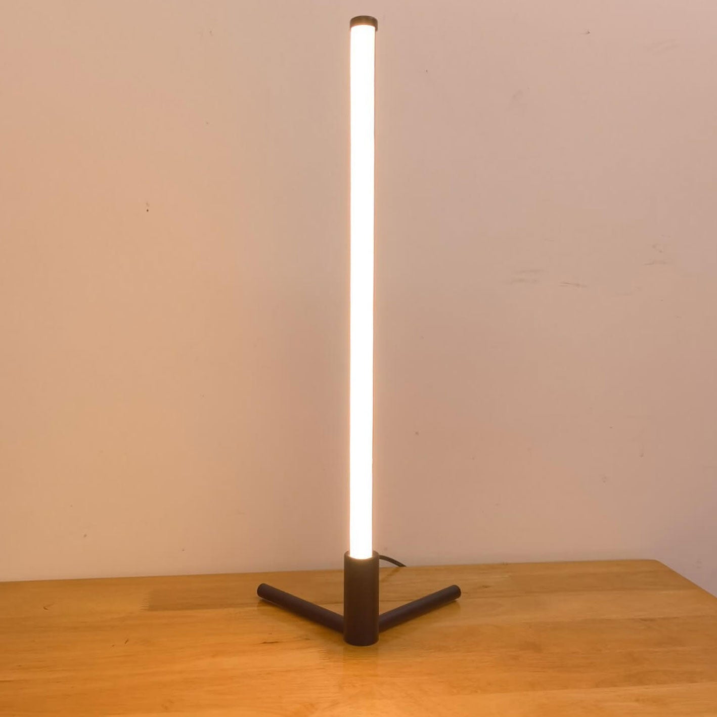 Sleek LED Desk Lamp with Soft Night Light - Halri